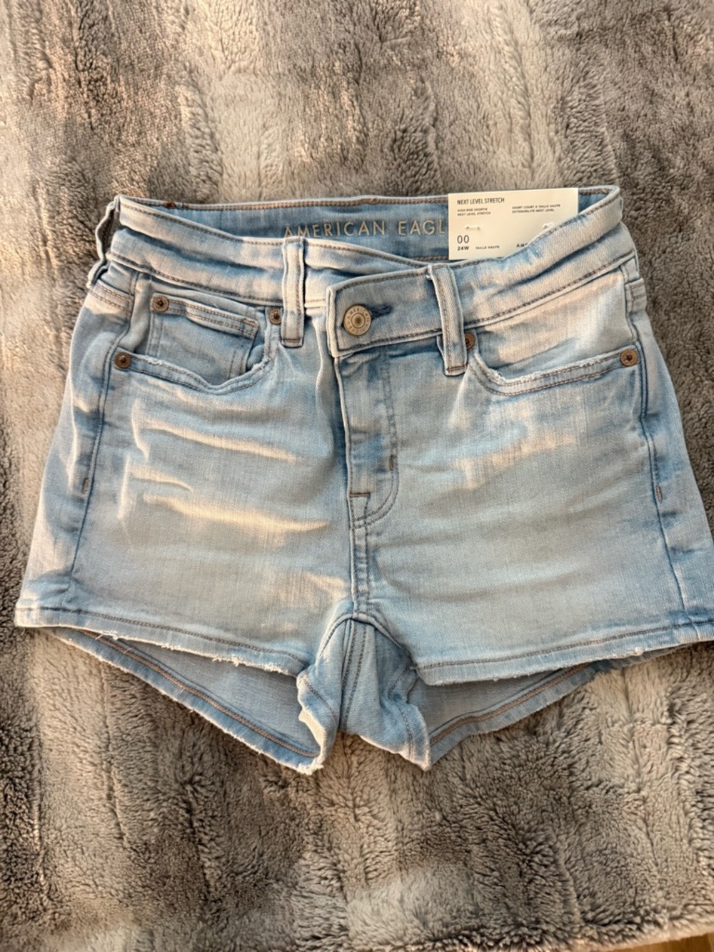 American Eagle Outfitters Light Wash Denim High-Rise Women’s Shorts
